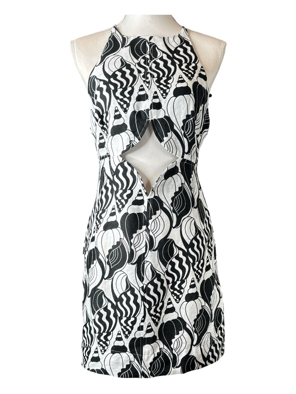 FARM RIO Sand Diamond Seashell Serenade Cut Out Mini Dress - Picture 5 of 16